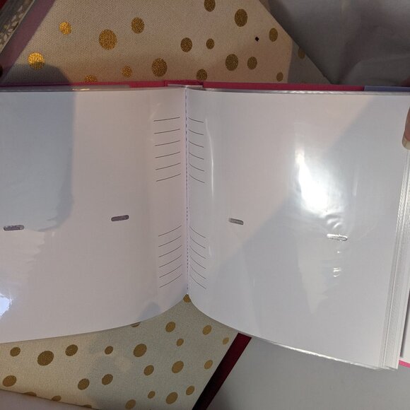 The Paper Studio NWT Fuzzy Rainbow Photo Album - Picture 3 of 4